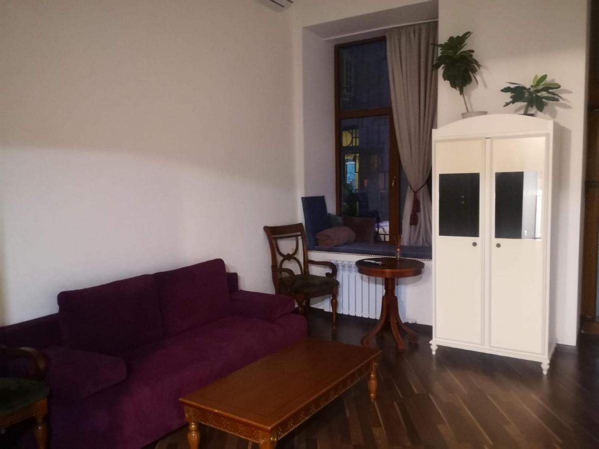 Затишні Апартаменти, Вулиця Дерибасівська, 13 Odessa Esterno foto