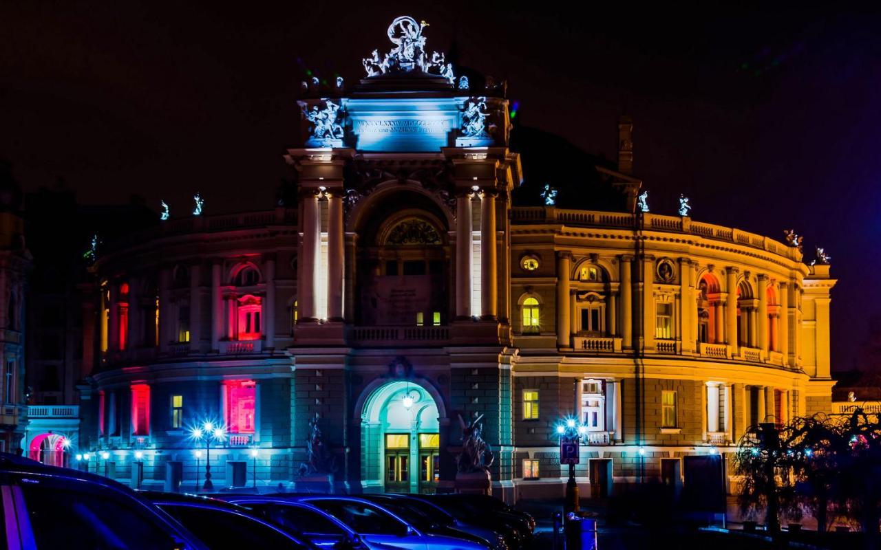 Затишні Апартаменти, Вулиця Дерибасівська, 13 Odessa Esterno foto